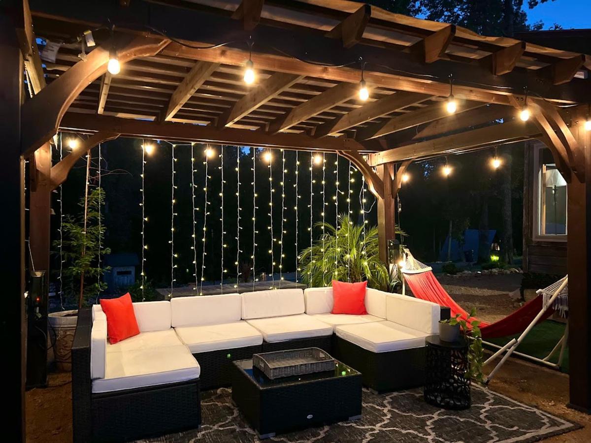 ホテル Waterfront Luxury Glamping Dome Rogersville エクステリア 写真