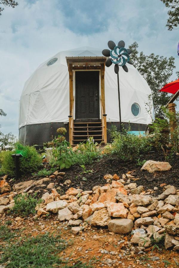 ホテル Waterfront Luxury Glamping Dome Rogersville エクステリア 写真