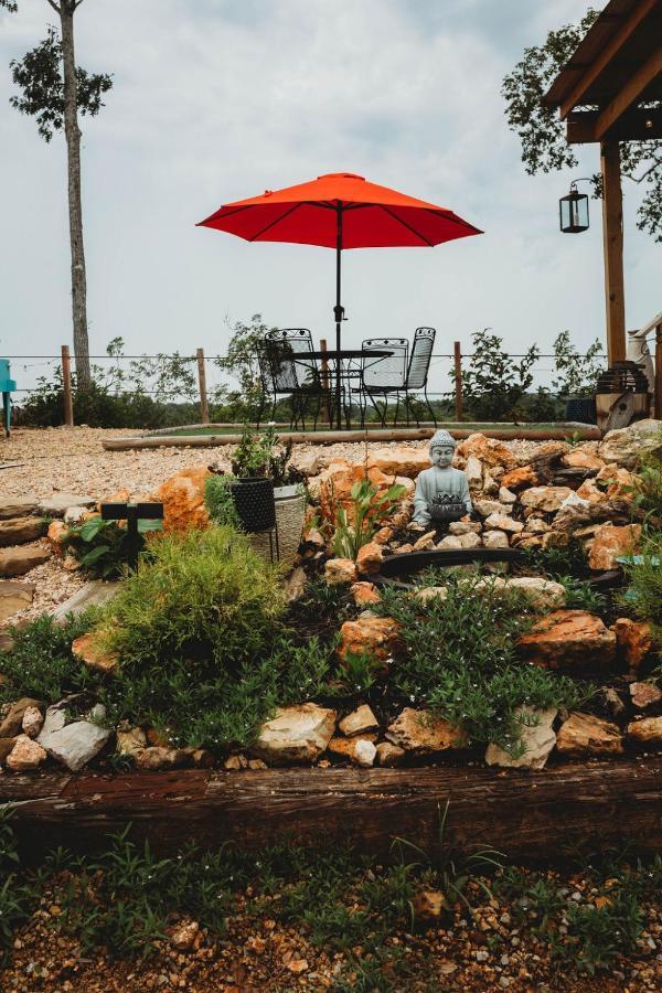 ホテル Waterfront Luxury Glamping Dome Rogersville エクステリア 写真