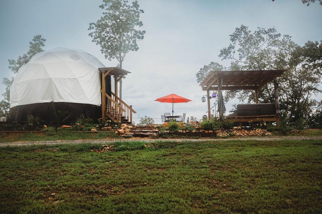 ホテル Waterfront Luxury Glamping Dome Rogersville エクステリア 写真